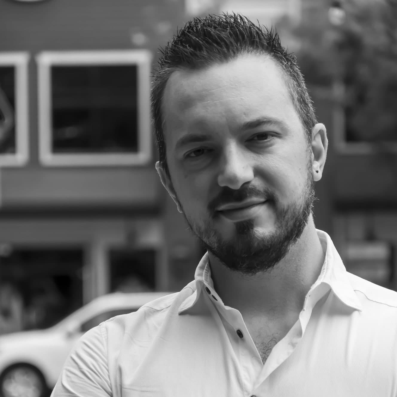 Roberto Cinetto, freelance WordPress and Next.js developer based in North Vancouver, BC